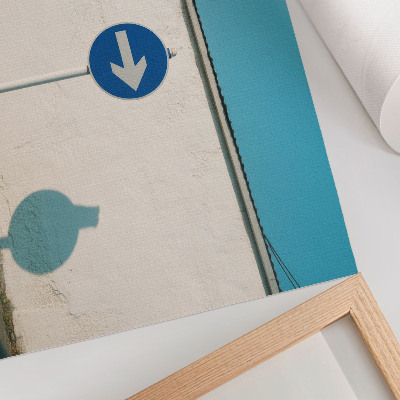 Plakat Minimalističen znak ob beli steni