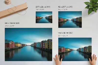 Plakat Barvite hiše, ki se zrcalijo v reki, skandinavsko vzdušje