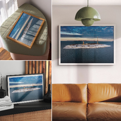 Plakat Zimski otok s svetilnikom in modrim morjem