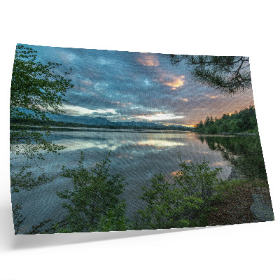 Plakat na platnu Odsevi jezera nebo zeleno drevesa mirno
