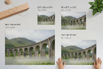 Plakat na platnu Veličasten ločni most sredi zelenja