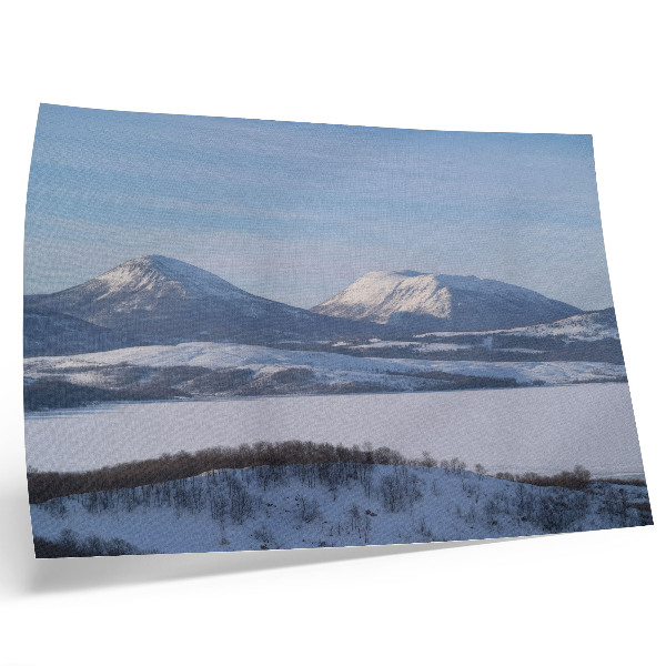 Plakat s teksturo platna Zasnežene gore zimska pokrajina jasno nebo