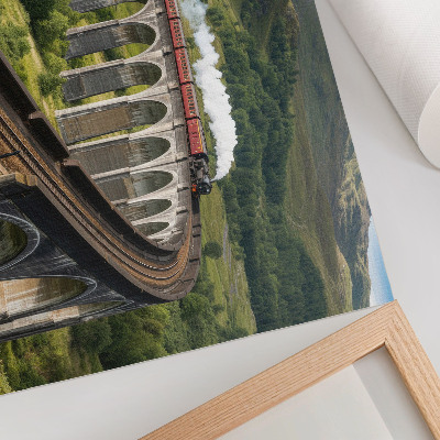 Plakat Viadukt z vlakom med zelenimi griči