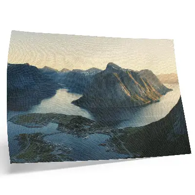 Plakat na platnu fjord z gorami ob sončnem zahodu za harmonijo narave