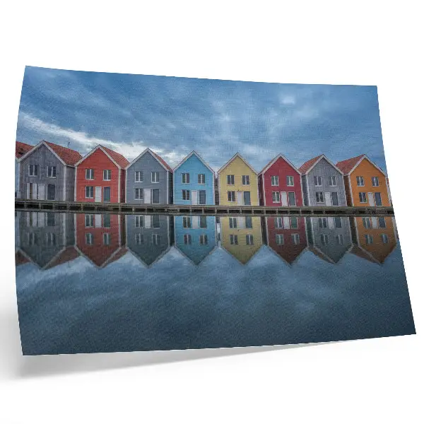Plakat barvite hiše v modernem slogu s simetričnim motivom