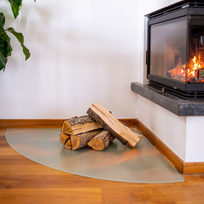 Kaljeno steklo za pod kamin Semitransparentno četrtkrožno