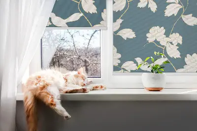Notranje senčilo za okno Bele ptice na belih rožah