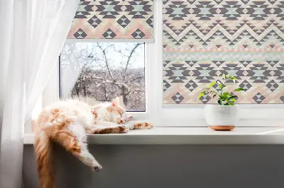 Notranji okenski zatemnilni rolo Trikotni vzorec