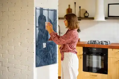 Tabla piši-briši z dekorativnim videzom marmorja