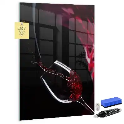 Magnetna tabla za pisanje v izvedbi prelito vino