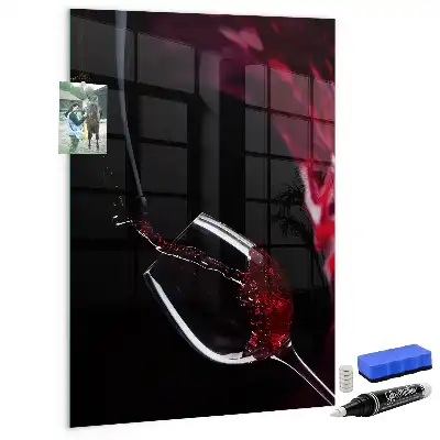 Magnetna tabla za pisanje v izvedbi prelito vino