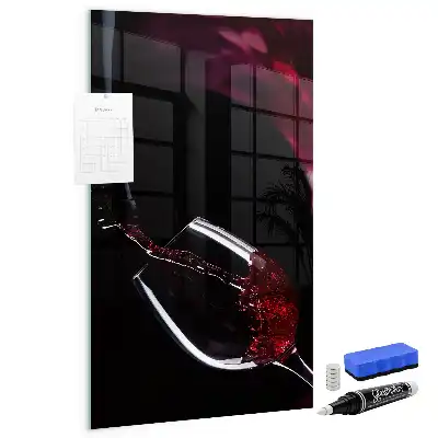 Magnetna tabla za pisanje v izvedbi prelito vino