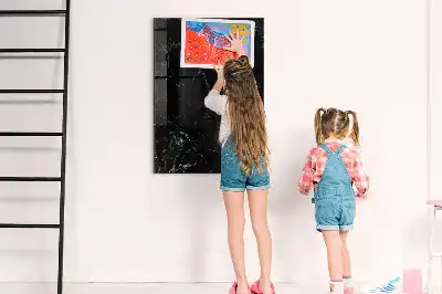 Magnetna tabla za pisanje v videzu temnega marmorja