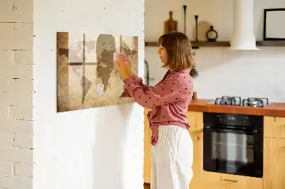 Magnetna tabla za pisanje z motivom starega zemljevida sveta