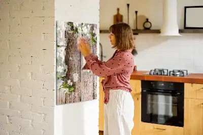 Piši briši tabla z motivom cvetja na lesenih deskah
