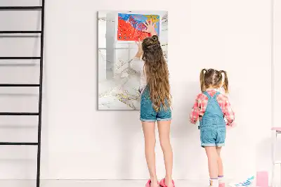 Tabla piši-briši z dekorativnim videzom marmorja
