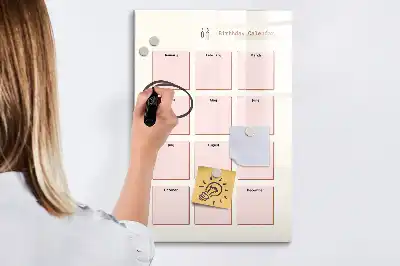 Rojstnodnevni koledar v obliki table za pisanje in brisanje