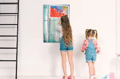 Piši briši tabla v starem lesenem okvirju
