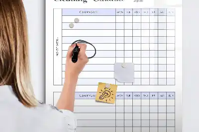 Tabla za urnik čiščenja piši briši izvedba