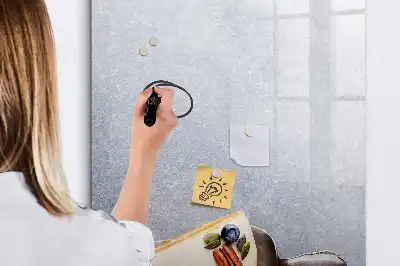 Piši briši tabla v obliki kosa torte