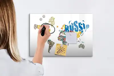 Magnetna tabla za risanje z motivom zemljevida sveta iz besedila