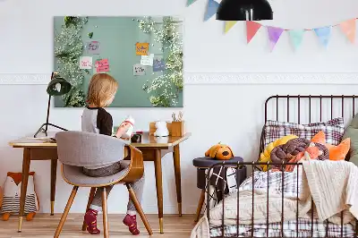 Magnetna tabla za risanje z motivom subtilnega cvetja