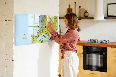 Magnetna tabla za risanje z motivom zemljevida sveta z zastavami