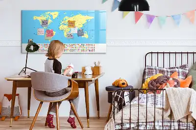 Magnetna tabla za risanje z motivom klasičnega zemljevida sveta