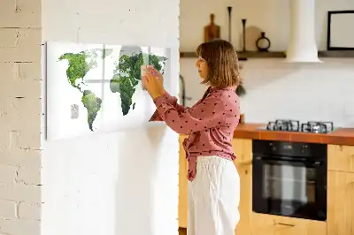 Eko zemljevid sveta z magnetno tablo za risanje