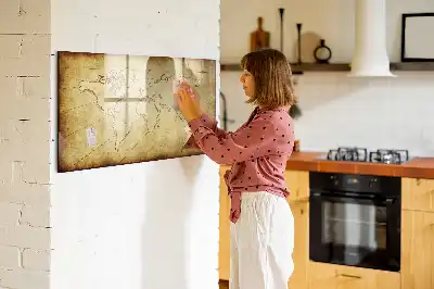 Magnetna tabla za risanje z motivom starega zemljevida sveta