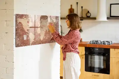 Magnetna tabla za risanje z motivom zemljevida sveta na opeki