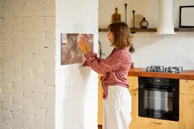 Magnetna tabla za risanje z motivom zemljevida sveta na opeki