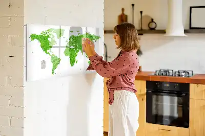 Magnetna tabla za risanje z motivom zemljevid z zeleno travo