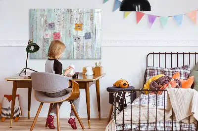 Magnetna tabla piši briši pastelne lesene izvedbe