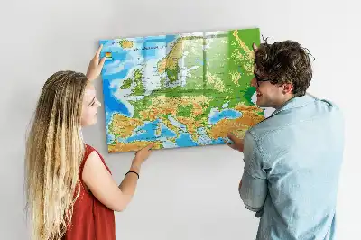 Magnetna tabla za risanje z motivom geografskega zemljevida sveta