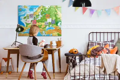 Magnetna tabla za risanje z motivom geografskega zemljevida sveta