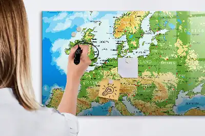 Magnetna tabla za risanje z motivom geografskega zemljevida sveta