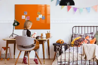 Magnetna tabla za risanje oranžna