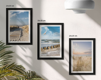 Stenska galerija slik Plaža s peskom, valovi, nebom in pticami v letu