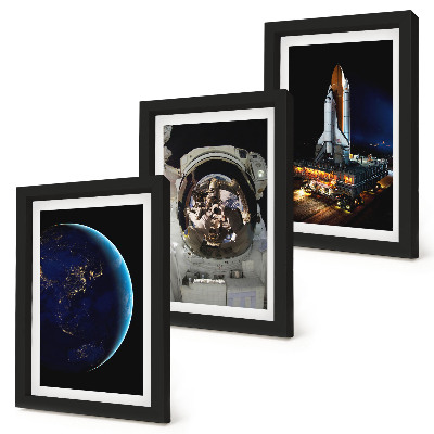 Komplet slik v okvirju Pogled na vesolje z Zemljo, astronavtom in raketo