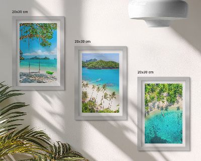 Komplet slik v okvirju Tropske plaže s palmami in kristalno čisto vodo