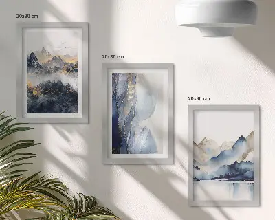 Stenska galerija slik gorske pokrajine v modrih in sivih odtenkih