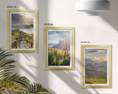 Stenska galerija slik Gorske pokrajine s cvetjem, nebom in potjo