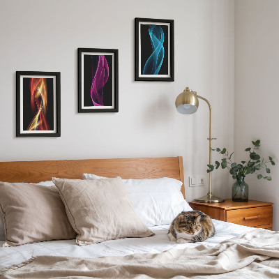 Set 3 slik v okvirju Valovi pisanih neonskih linij na temnem ozadju