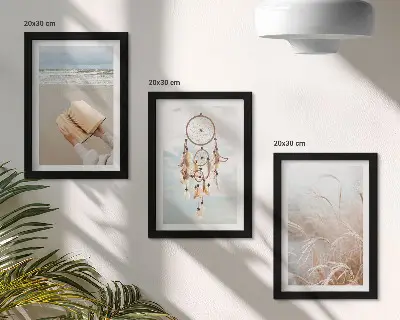 Stenska galerija slik z motivi mirnih pokrajin, nežnih poletnih razgledov in boemskega sloga