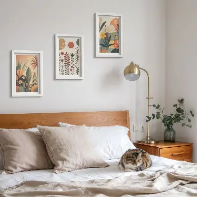 Stenska galerija slik z boho rastlinskimi vzorci in toplimi naravnimi odtenki