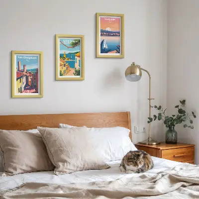 Stenska galerija slik z motivi italijanskih mest in retro obmorskih pokrajin