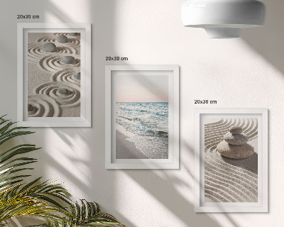 Komplet slik v okvirju Mirni valovi peska in vode s kamenčki na plaži