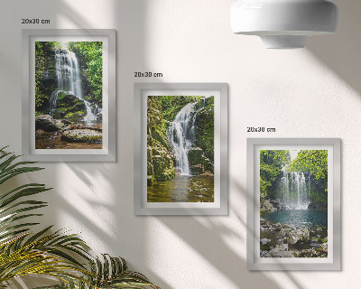 Stenska galerija slik Slapovi v zelenem okolju s kamenjem in vodo