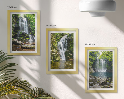 Stenska galerija slik Slapovi v zelenem okolju s kamenjem in vodo
